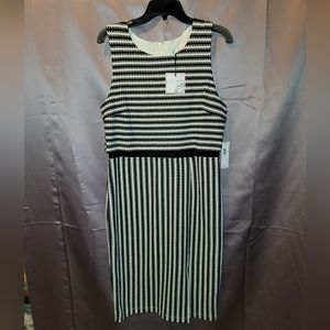 Bisou Bisou Sleeveless Black/White Dress. Size 14